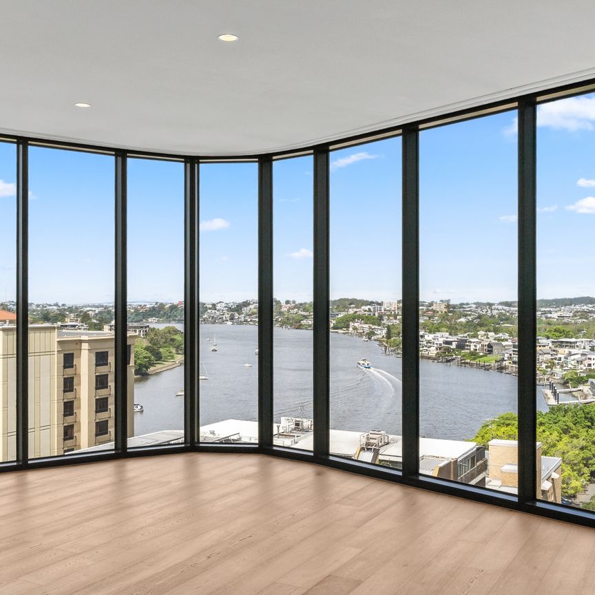 Valencia Residences - Photo 1