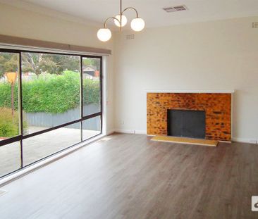 Ideally Located Family Home in East Bendigo - Photo 1