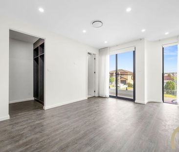 Spacious Brand New Five Bedroom Duplex - Photo 2