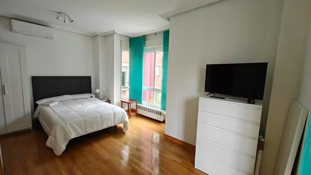 Calle de Pepe Isbert, Madrid, Community of Madrid 28017 - Foto 1