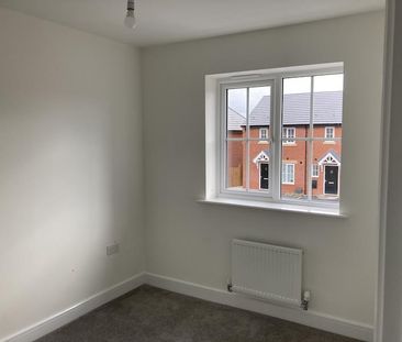 3 bedroom terraced house to rent - Photo 4