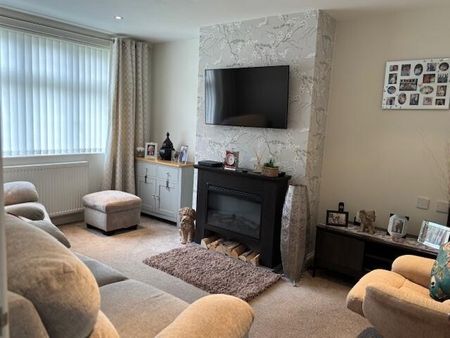 2 bedroom maisonette to rent - Photo 3