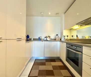 1 bedroom apartment - Photo 3