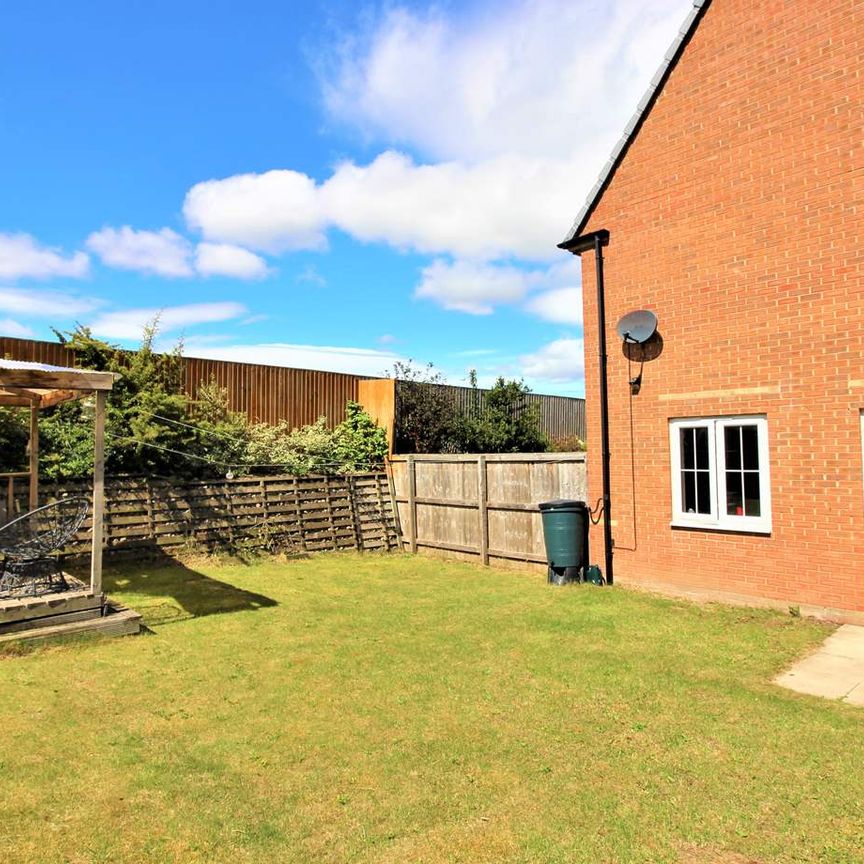 Campbell Walk, Brinsworth, Rotherham, S60 - Photo 1