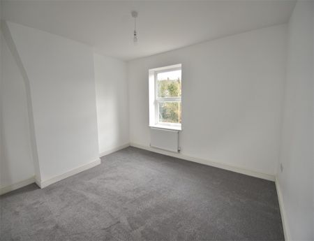 2 Bedroom Terraced Available Arranging tenancy - Photo 4