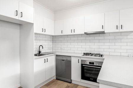 Brightly Renovated Gem - Photo 3