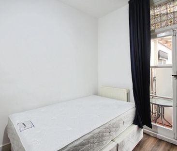 House share to rent - Photo 2