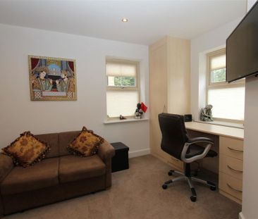 Holts Crest Way, Leeds City Centre, LS12 2AG - Photo 2