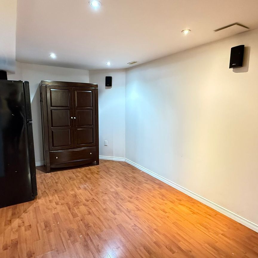 For Lease - 52 Lakespring Drive Unit# Basement, Markham, Ontario - Photo 1