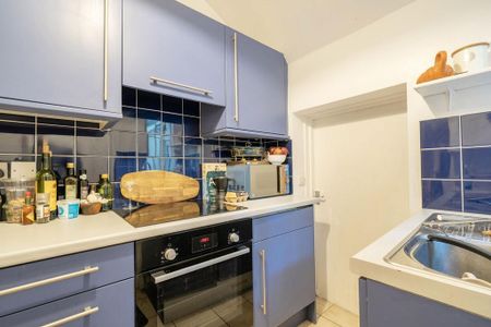 2 bedroom flat to rent - Photo 3