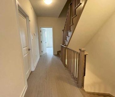 Condo Townhouse For Lease | W9251124 - Photo 2