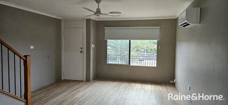 Prime Castle Hill Location - Photo 3