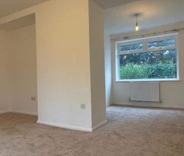 3 bedroom mews to rent - Photo 5