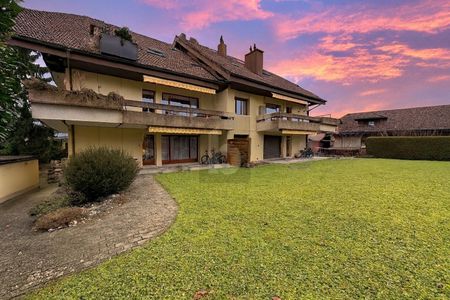 FAMILY-FRIENDLY WITH LARGE SEATING AREA - Photo 5