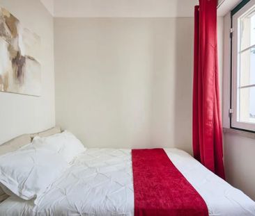 Rua da Palmeira, Lisbon, Lisbon 1200-219 - Photo 5