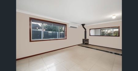 Spacious 5-Bedroom Home with Modern Upgrades in St Marys ! - Photo 3