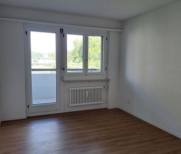 Gemütliche 3 1/2-Zimmerwohnung in Pratteln mit Aussicht geniessen? - Photo 4