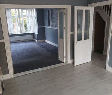 3 Bed Semi-Detached House, Manchester, M16 - Photo 6