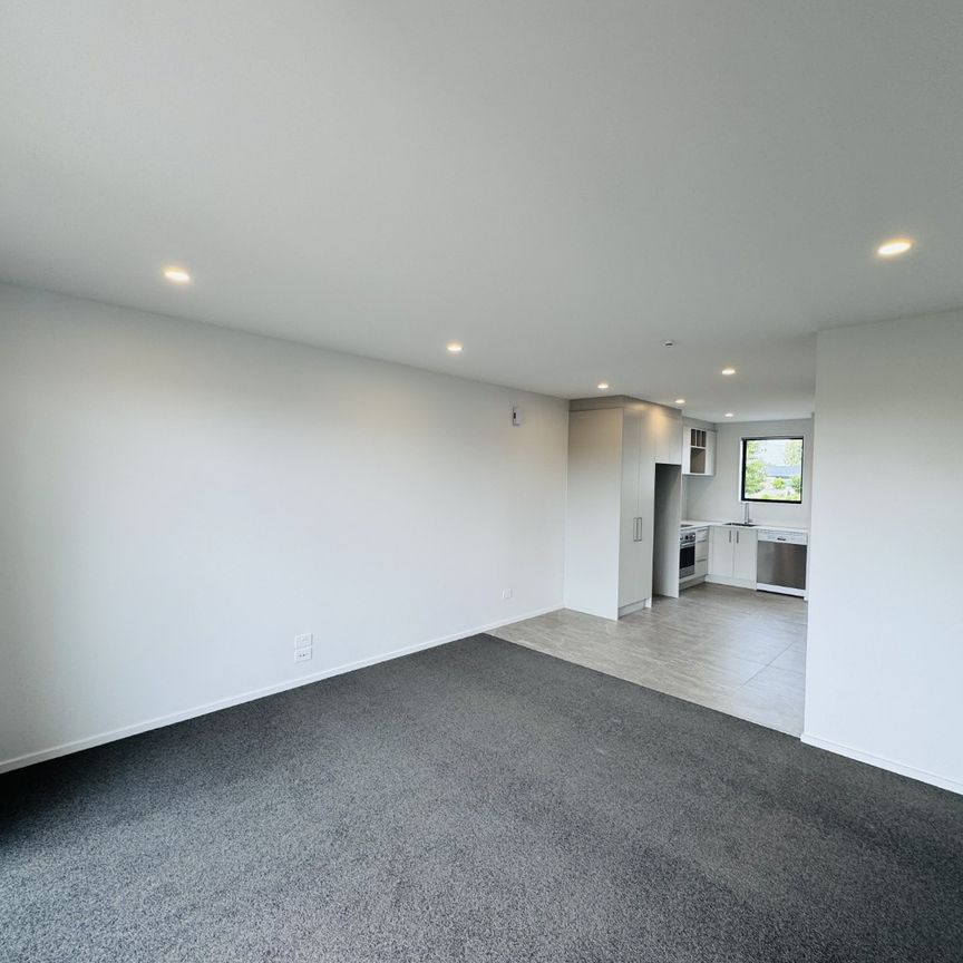 5A Malaga Crescent, Harewood - Photo 1