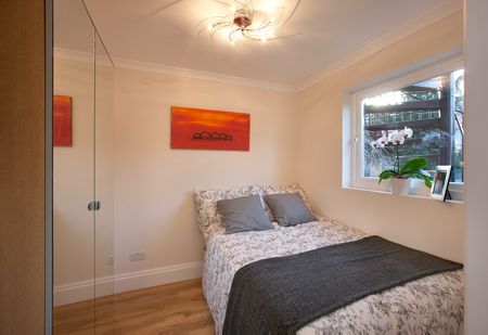 1 Bed Flat, Campbell Road, E3 - Photo 3