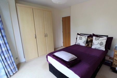 2 bedroom flat to rent - Photo 3