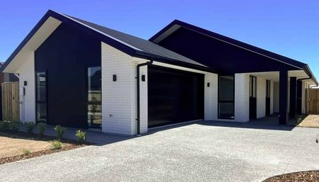 Modern 4 Bedroom Halswell Home - Photo 5