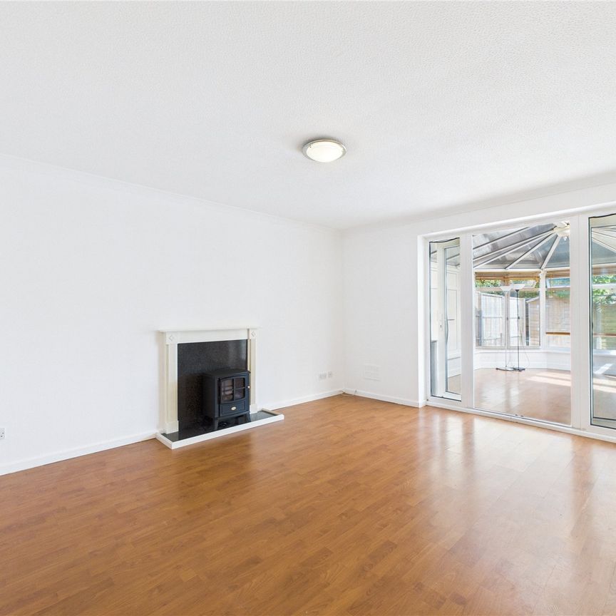 Wargrove Drive, Sandhurst Wargrove Drive, Sandhurst - Photo 2