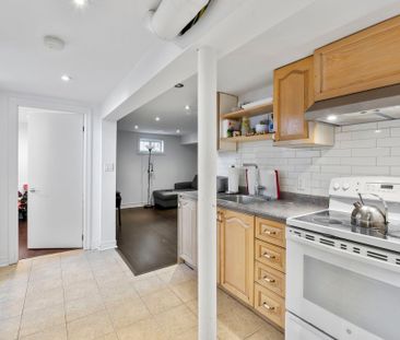 For Lease - 38 Clearbrooke Circle, Toronto, Ontario - Photo 6