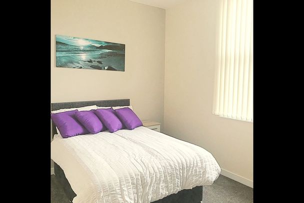 Room in a Shared House, Regent Street, W1B - Photo 1