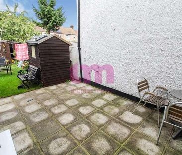 College Road, Grays, RM17 - Photo 3