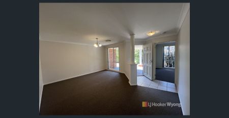 Spacious 4-Bedroom Family Home in Prime Location - Photo 4