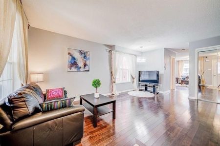 For Lease - 7 Bern Street, Markham, Ontario - Photo 2