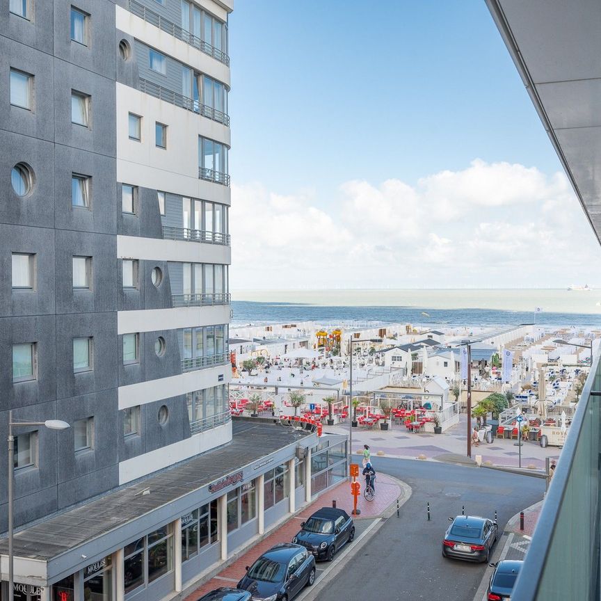 Ongemeubeld : 2slaapkamerappartement aan het Rubensplein! - Photo 1