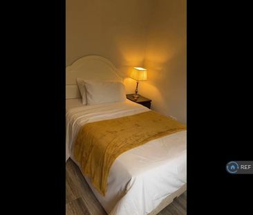 1 bedroom in a house share to rent - Photo 6