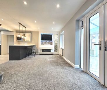 The Square, Tipton - Photo 1