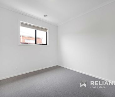 Stunning Brand New Family Home! - Photo 6