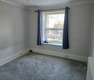 2 bedroom maisonette to rent - Photo 2