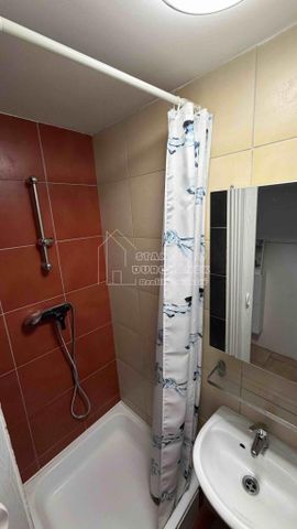 Pronájem bytu 1+kk 17 m2 - Fotografie 4