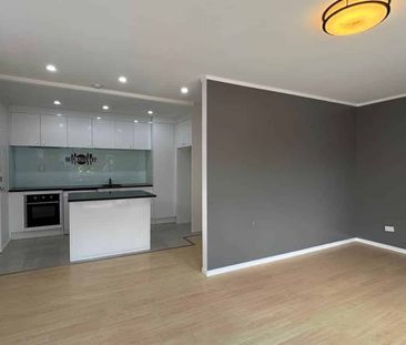 Spacious 4-Bedroom Townhouse in Mt Albert for Rent - Photo 2