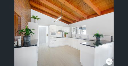 For Lease: Stunning Family Home in Eimeo - Photo 2