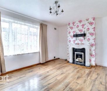 3 bedroom end of terrace house to rent - Photo 1