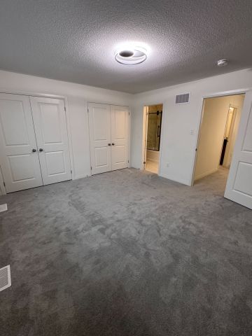 For Lease - 25 King George Way, Clarington, Ontario - Photo 2