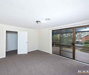 Charming Four Bedroom Family Home - Photo 3
