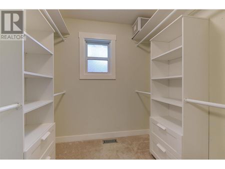 Upper suite in Peaceful Peachland! - Photo 2