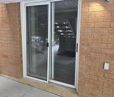 For Lease - 62 Davis Crescent Unit# 26, Halton Hills, Ontario - Photo 2