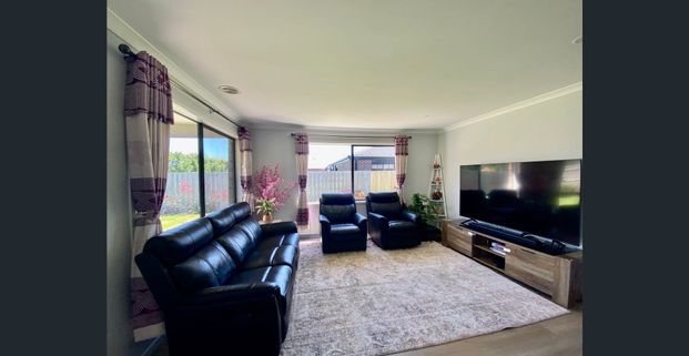 Family Home in North Warrnambool Pocket - Photo 1