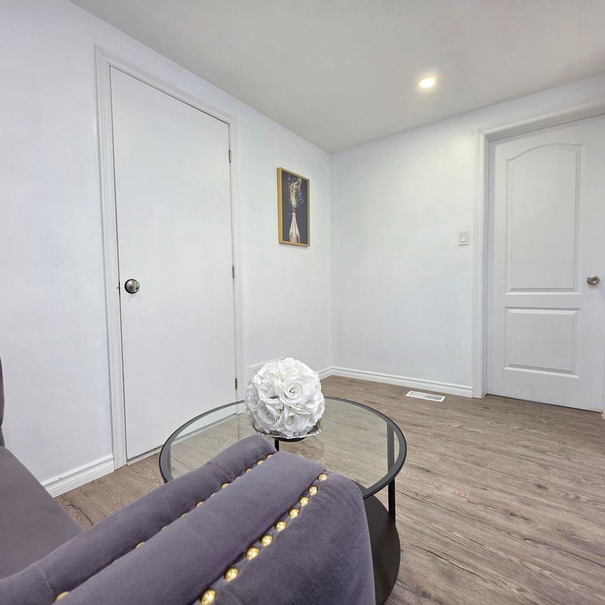 For Lease - 658 Dundas Street Unit# 2B, Toronto, Ontario - Photo 1