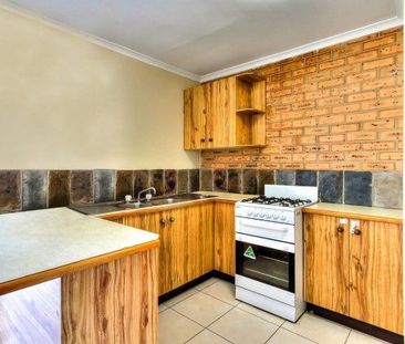 Quality 3 bedroom townhouse in a great estate - Photo 4