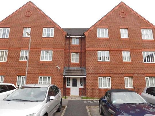 Queens Court, Manchester, M19 - Photo 1