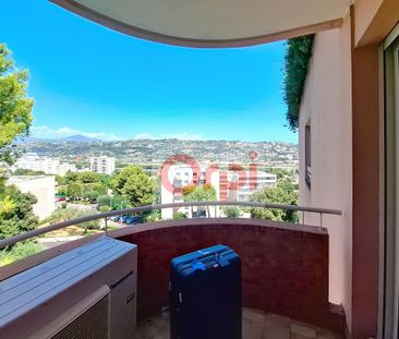 Location Appartement 4 pièces Meublé 90m² ST LAURENT DU VAR 06700 - Photo 2